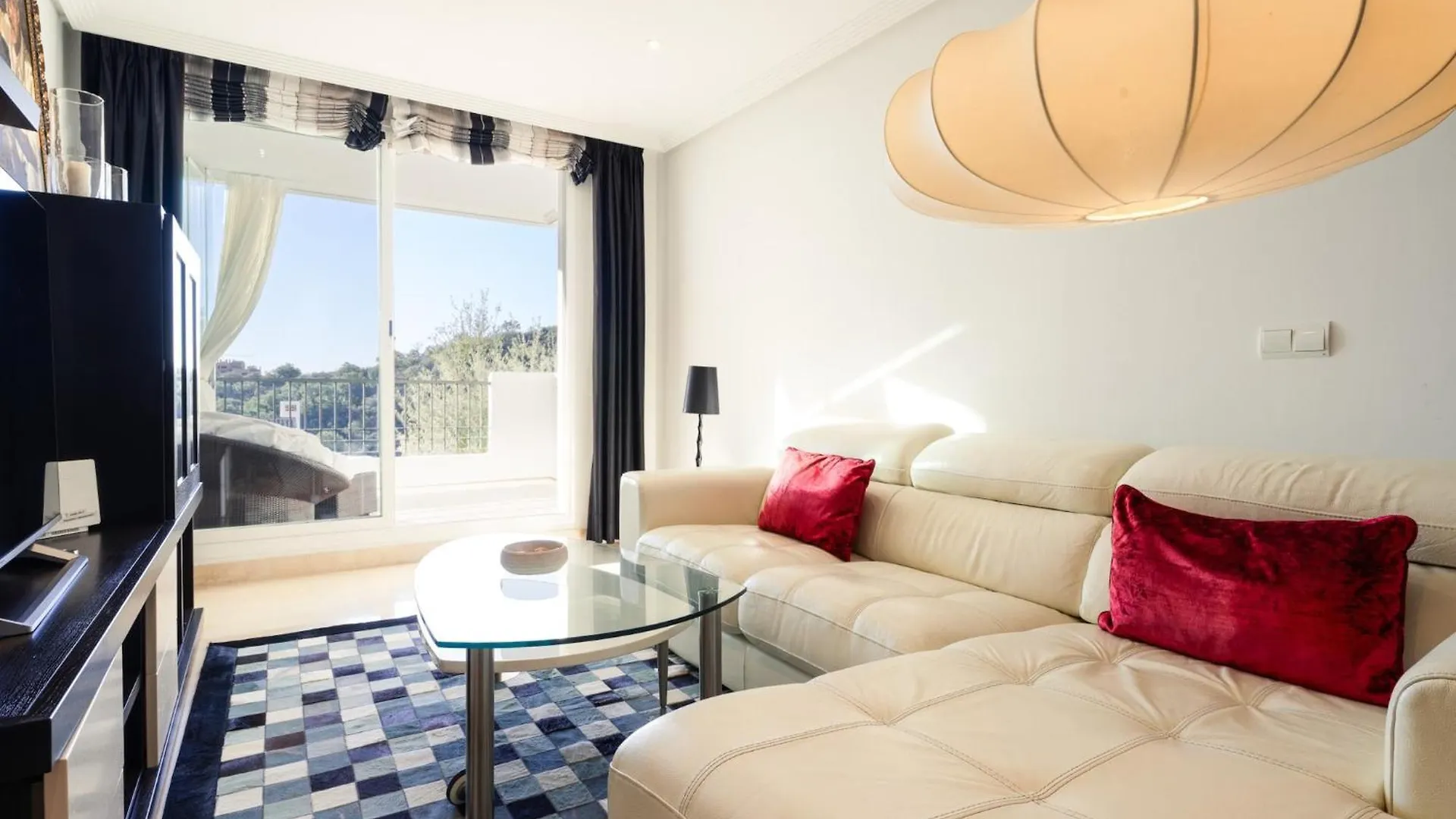 Beautiful Apartment With View Ojen