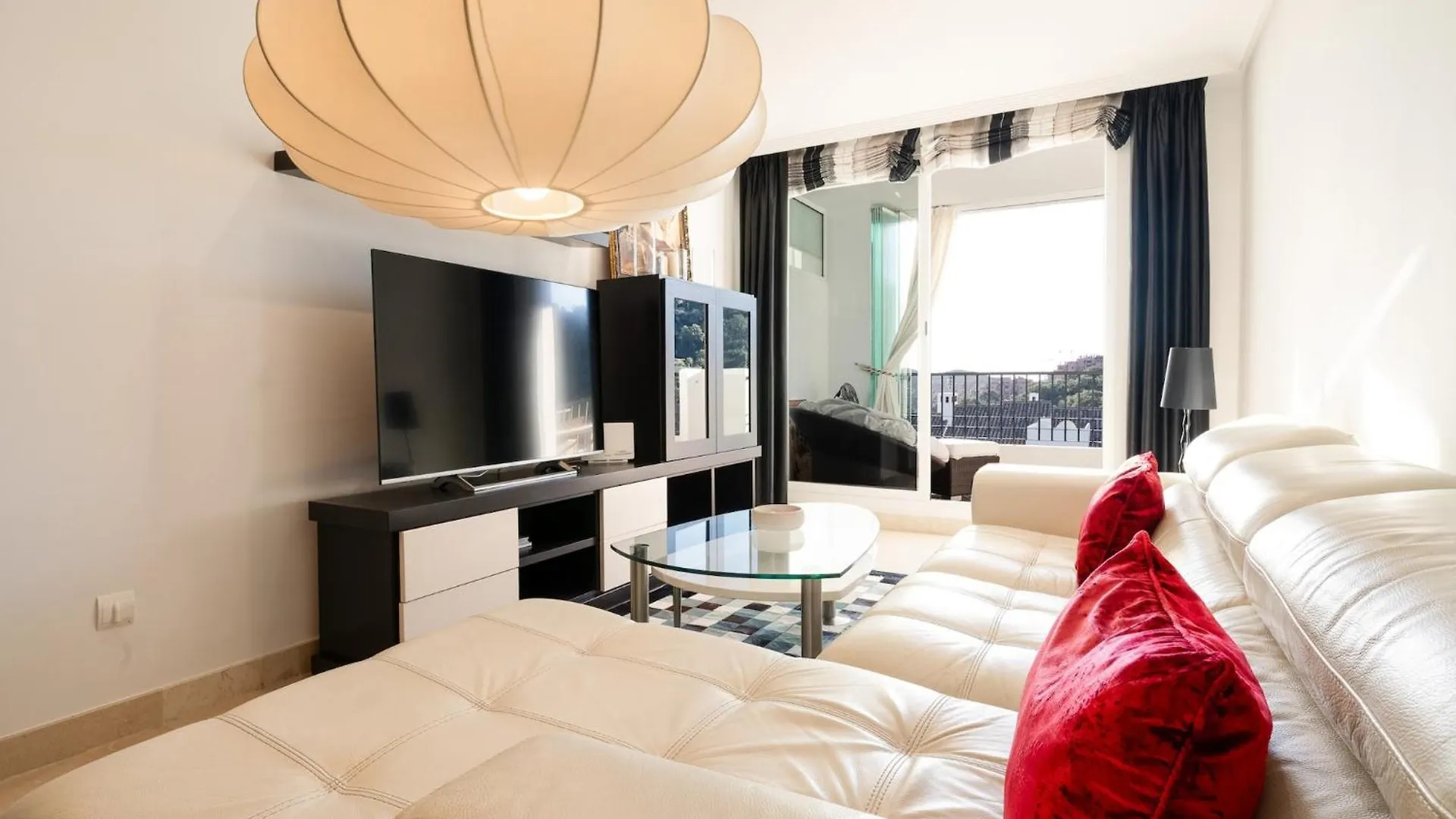 Beautiful Apartment With View Ojen